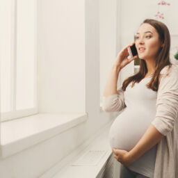 Pregnant Women Stay Connected During Lockdown